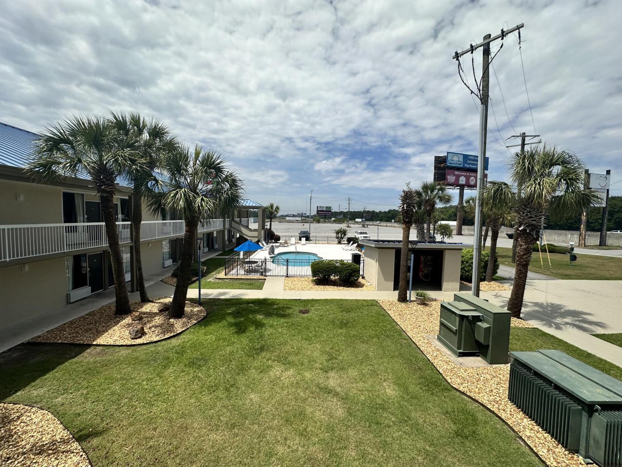 Days Inn By Wyndham Adel I-75 Kültér fotó